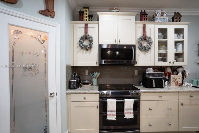 2135 NW 14th Ter, Homestead, FL 33030