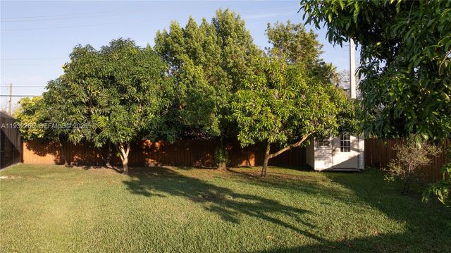 2135 NW 14th Ter, Homestead, FL 33030