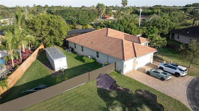 2135 NW 14th Ter, Homestead, FL 33030