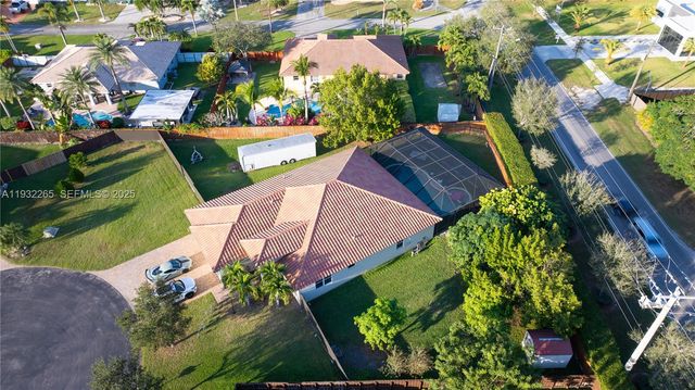 2135 NW 14th Ter, Homestead, FL 33030