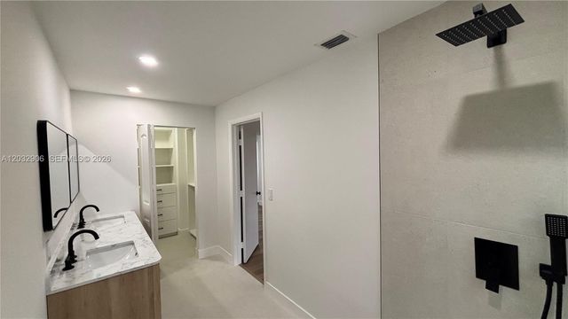 49 Forest Circle, Cooper City, FL 33026