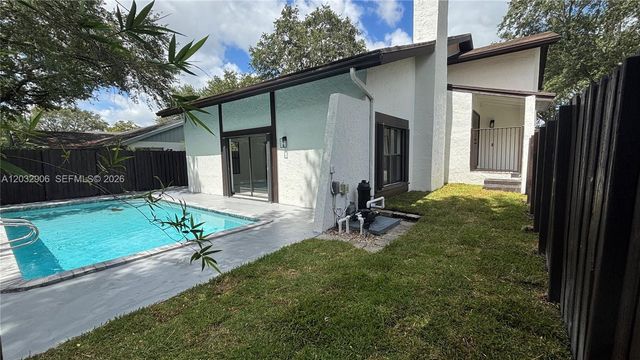 49 Forest Circle, Cooper City, FL 33026