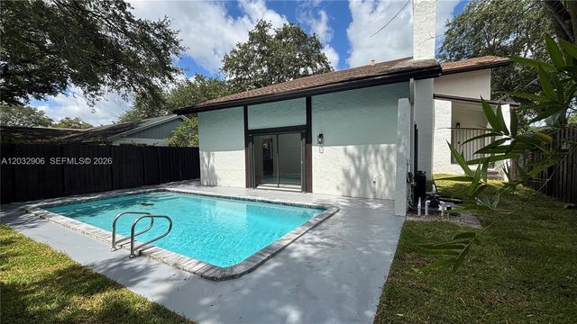 49 Forest Circle, Cooper City, FL 33026