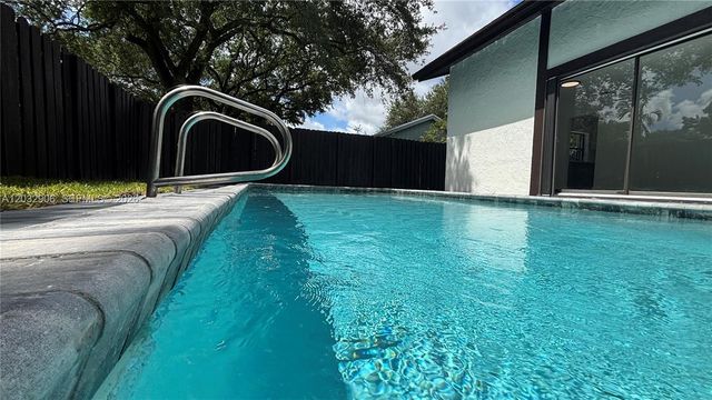 49 Forest Circle, Cooper City, FL 33026