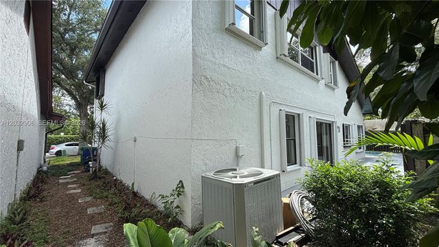 49 Forest Circle, Cooper City, FL 33026
