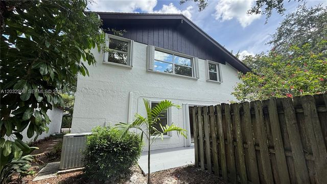 49 Forest Circle, Cooper City, FL 33026