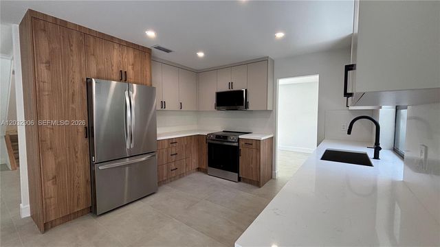 49 Forest Circle, Cooper City, FL 33026