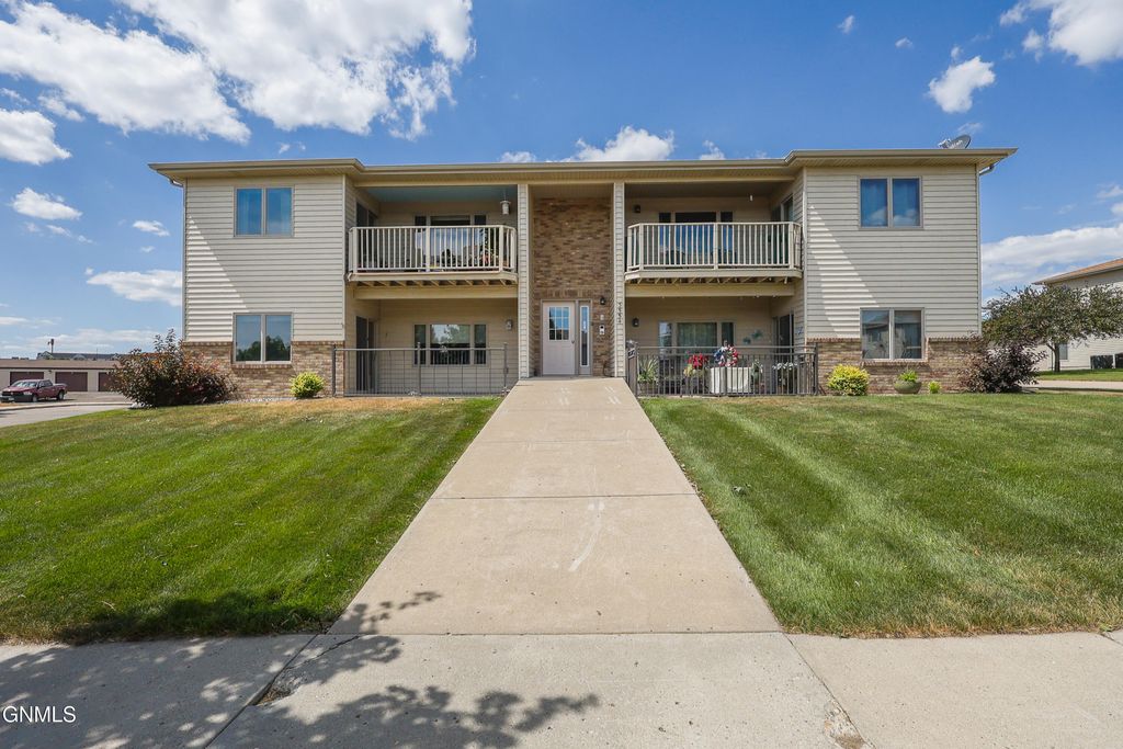 3554 19th Street, Bismarck, ND 58503 photo 1