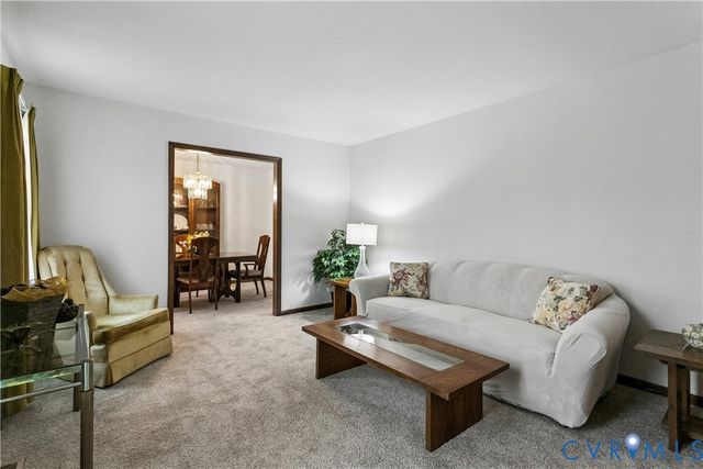 8950 Cook Dr, Hayes, VA 23072