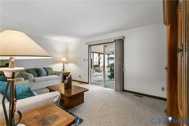 8950 Cook Dr, Hayes, VA 23072