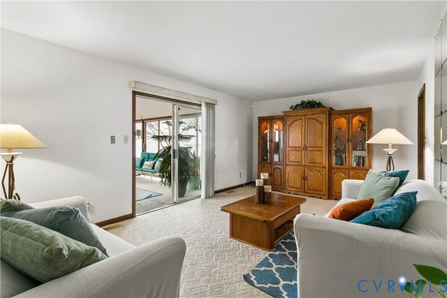 8950 Cook Dr, Hayes, VA 23072