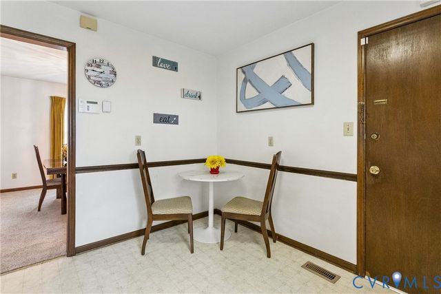 8950 Cook Dr, Hayes, VA 23072