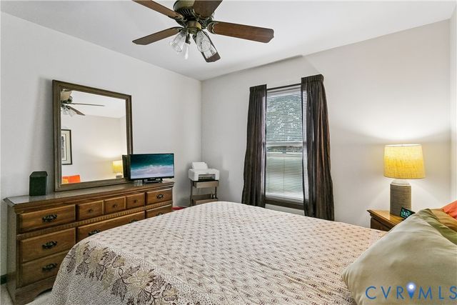 8950 Cook Dr, Hayes, VA 23072