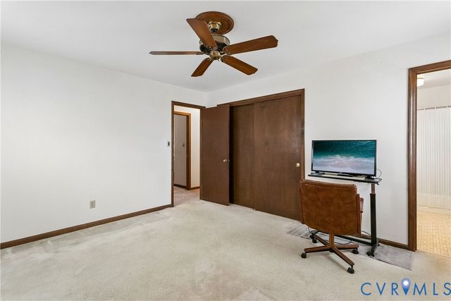 8950 Cook Dr, Hayes, VA 23072