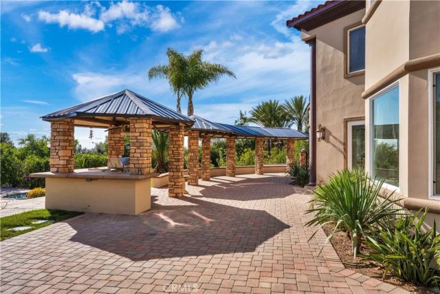 7231 Brandon Court, Riverside, CA 92506