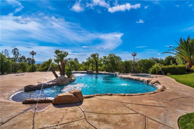 7231 Brandon Court, Riverside, CA 92506