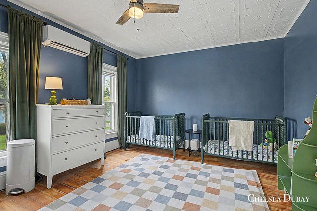 424 Lincoln Lake, Lowell, MI 49331