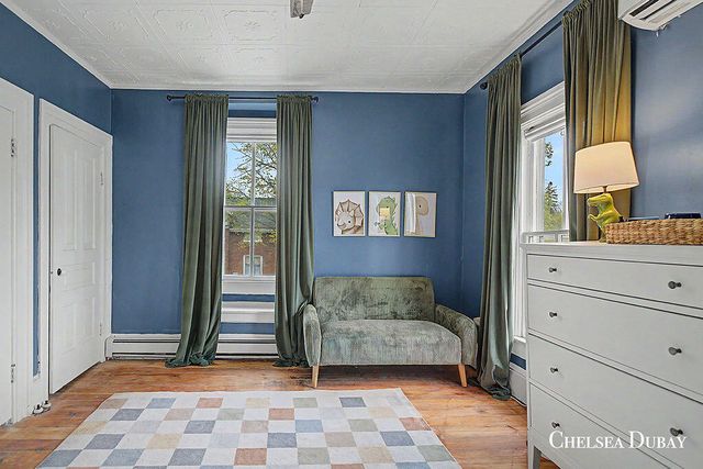 424 Lincoln Lake, Lowell, MI 49331