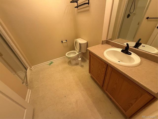 18681 E Water Drive B, Aurora, CO 80013