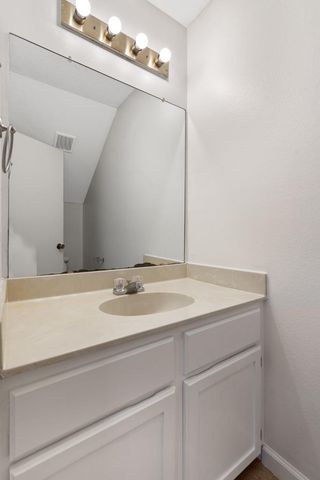 8703 Schick RD A, Austin, TX 78729