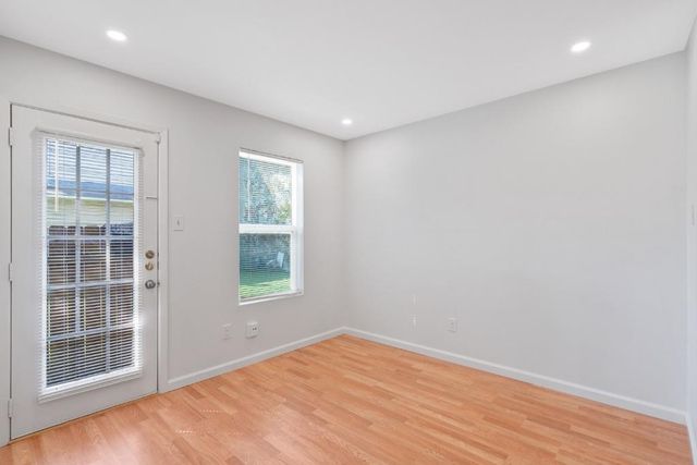 8703 Schick RD A, Austin, TX 78729