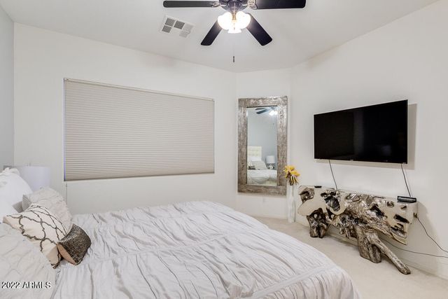 2037 W PERIWINKLE Way, Chandler, AZ 85248