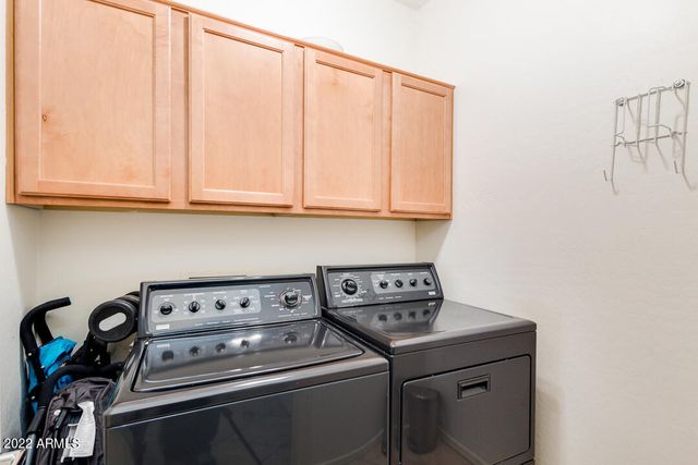 2037 W PERIWINKLE Way, Chandler, AZ 85248