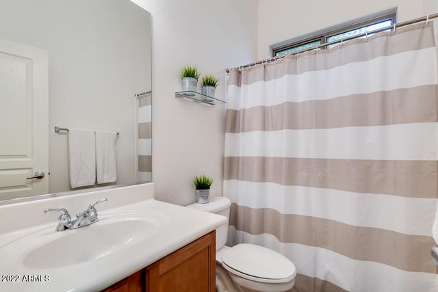 2037 W PERIWINKLE Way, Chandler, AZ 85248