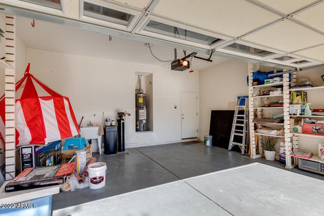 2037 W PERIWINKLE Way, Chandler, AZ 85248