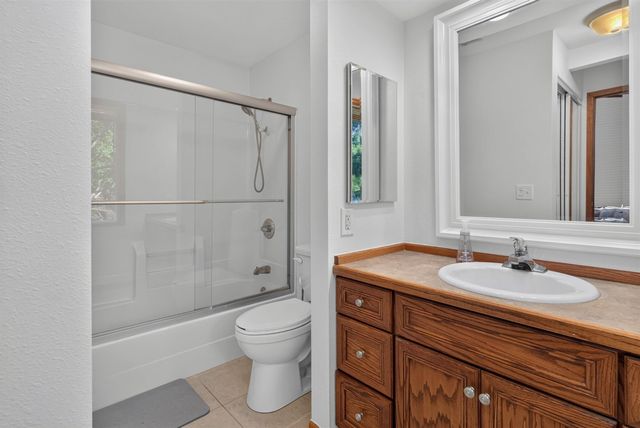 904 Cottage Row Lane, Cedar Falls, IA 50613