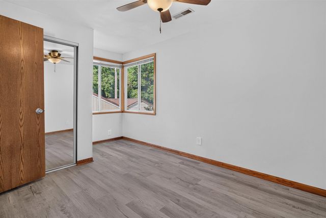 904 Cottage Row Lane, Cedar Falls, IA 50613