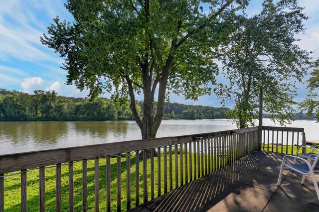 904 Cottage Row Lane, Cedar Falls, IA 50613