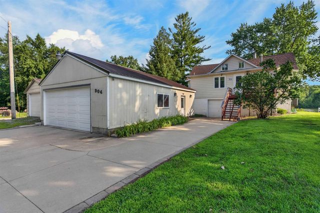 904 Cottage Row Lane, Cedar Falls, IA 50613