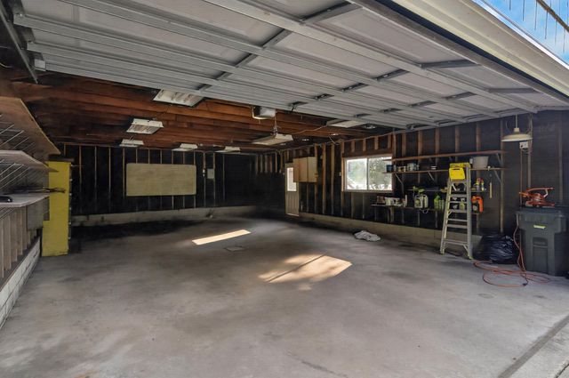 904 Cottage Row Lane, Cedar Falls, IA 50613
