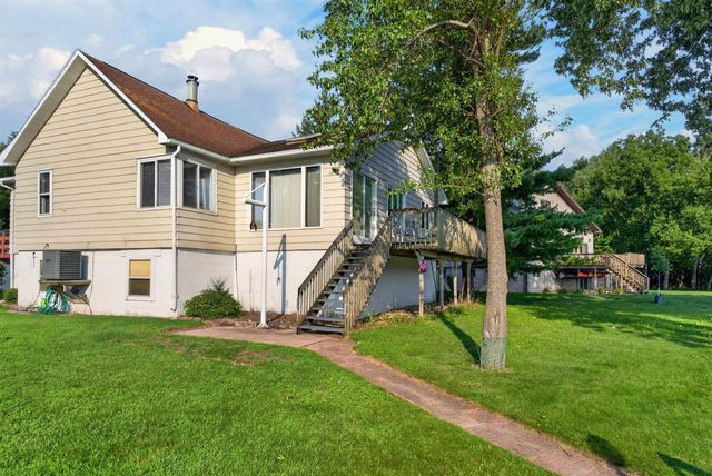 904 Cottage Row Lane, Cedar Falls, IA 50613