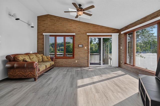 904 Cottage Row Lane, Cedar Falls, IA 50613