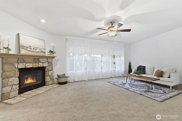 30 NE Lake Place, Tahuya, WA 98588