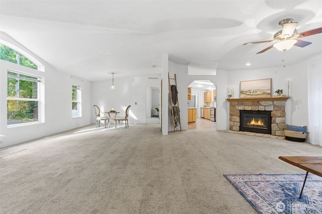 30 NE Lake Place, Tahuya, WA 98588