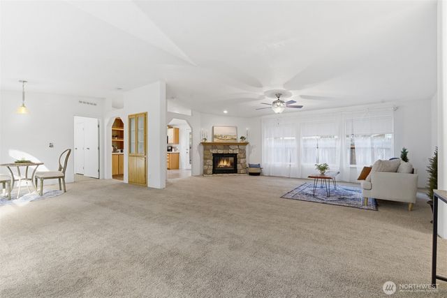 30 NE Lake Place, Tahuya, WA 98588