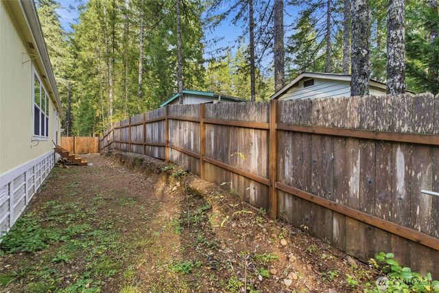 30 NE Lake Place, Tahuya, WA 98588