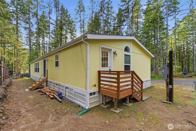 30 NE Lake Place, Tahuya, WA 98588