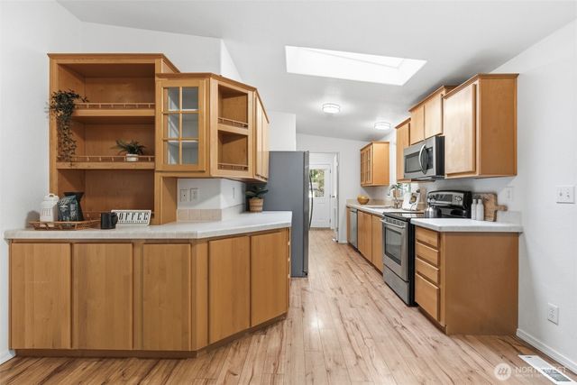 30 NE Lake Place, Tahuya, WA 98588