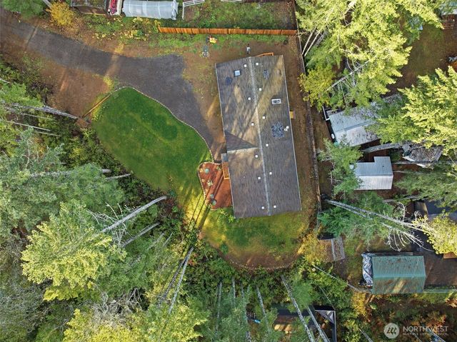 30 NE Lake Place, Tahuya, WA 98588