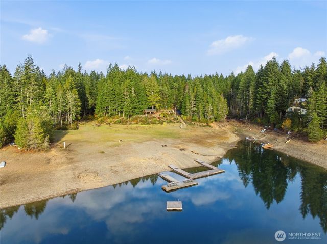 30 NE Lake Place, Tahuya, WA 98588