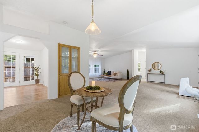 30 NE Lake Place, Tahuya, WA 98588