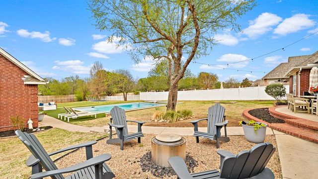 3608 Meadow Lane, Moore, OK 73160