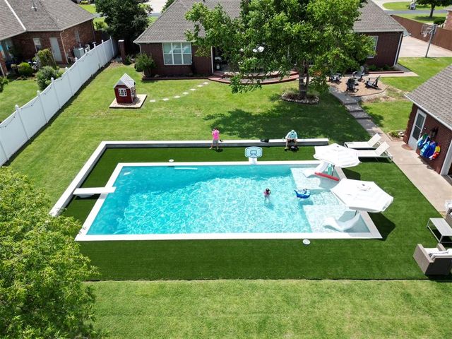 3608 Meadow Lane, Moore, OK 73160