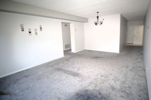 3303 Grove Avenue 304, Berwyn, IL 60402