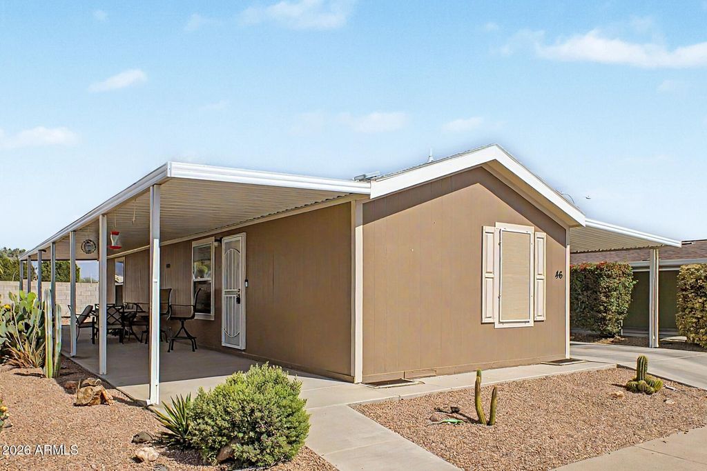 Image 10 of property listing at 834 S MERIDIAN Road 46, Apache Junction, AZ 85120