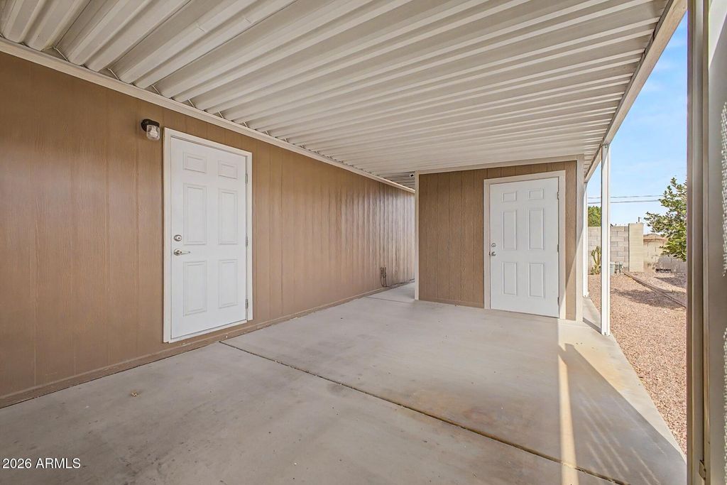 Image 5 of property listing at 834 S MERIDIAN Road 46, Apache Junction, AZ 85120